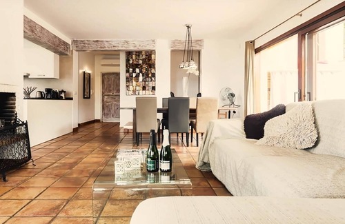 Pedreguer Villa | Villa exclusiva en La Sella Resort con vistas a la montaña, al mar, piscina, Wi-Fi, A/C y jardín