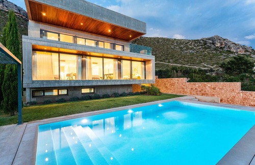 Puerto de Pollensa Villa | EXCLUSIVA VILLA CON IMPRESIONANTES VISTAS A LA BAHÍA DE PUERTO POLLENSA