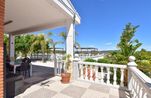 Catadau Casa | Exclusive Villa in Catadau: Pool & Private Gardens