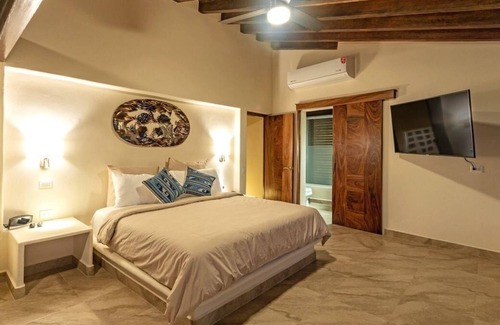 Santa María Huatulco Villa | Exclusive villa with private pool and palapa-bar