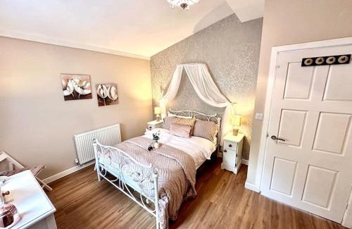 Cwmbran Casa | Exec 2 bed lodge in rural Wales with Cymru Holidays