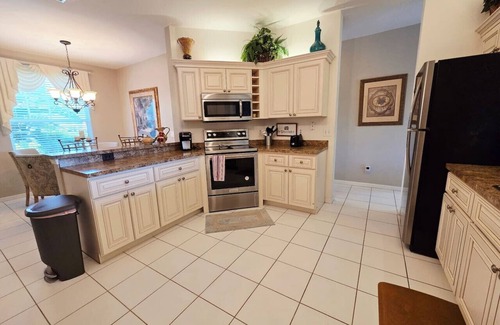 Cypress Lake Apartamento | EXEC - CF(JEN) -14500 Daffodil Dr#1107 (2B)