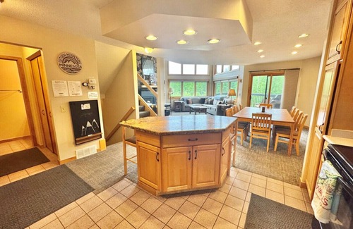 Lutsen Casa | Lutsen Executive Townhome Ski-in/out Full Resort Amenities