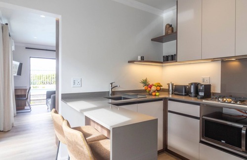Westcliff Cabaña | Executive 1-bedroom cottage in Hermanus with AC and kitchen.