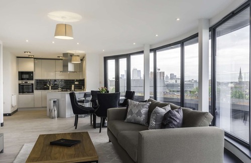 Stepney Green Apartamento | Executive 2-Bed Penthouse with Stunning Views Near Canary Wharf