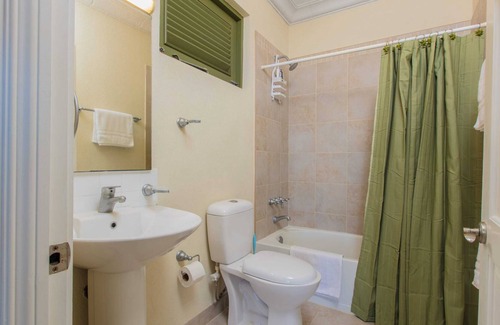 Vuemont Condominio | Executive 2 bedroom 2 bathroom condo in gated community