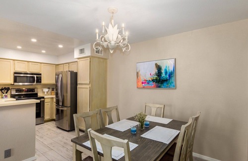 Scottsdale Ranch Casa | Executive 2 bedroom condo in the Raquet Club
