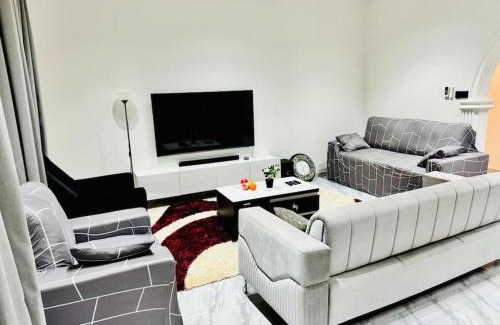 Nungua Apartamento | Executive 2bedroom House