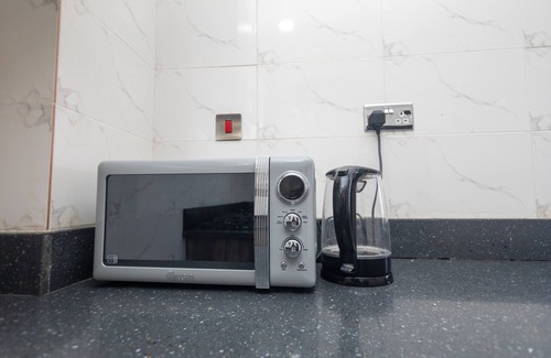 Accra Apartamento | Executive 3-Bedroom Furnished Apartment - just 25 mins drive from the Airport