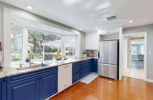 Dade City Casa | Executive 5 Bedroom Pool home, Dade City!