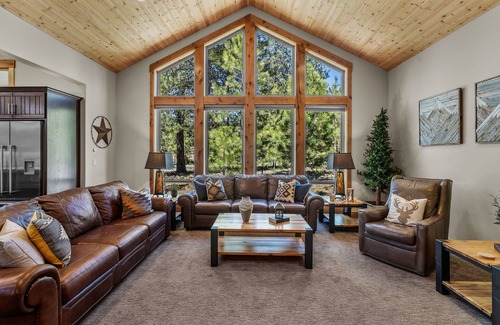 Sunriver Casa | Executive 8BR 9 BA Luxury Lodge Home, Sleeps 20