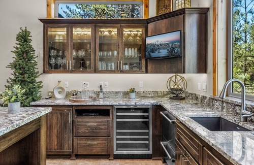 Sunriver Casa | Executive 8BR 9 BA Luxury Lodge Home, Sleeps 20