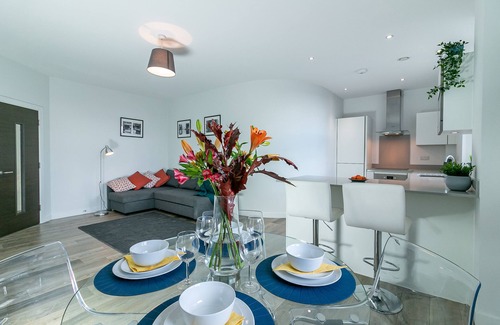 Hatfield Apartamento | Executive Apartment Close to Train Station