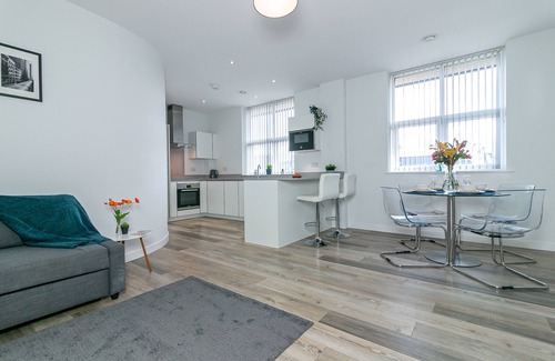 Hatfield Apartamento | Executive Apartment Close to Train Station