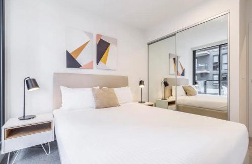 Bundoora Apartamento | Executive Comfort Living Near La Trobe & RMIT Uni