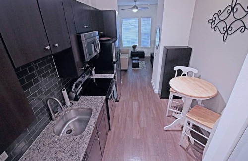 Barton Heights Condominio | Pasos del condominio ejecutivo del centro
