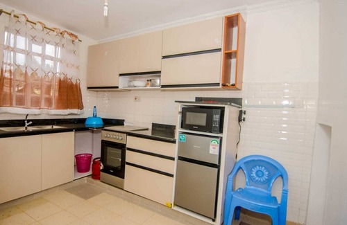 Eastleigh Apartamento | Executive Furnished Two bedrooms.