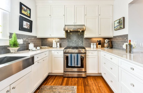 South of Broad Casa | Executive furnished Penthouse Near The Battery