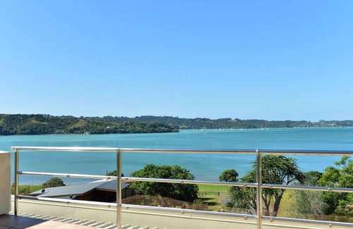 Mangapai Casa | Executive Home in Exclusive Gated Community. Private Beach, Private Walkways.