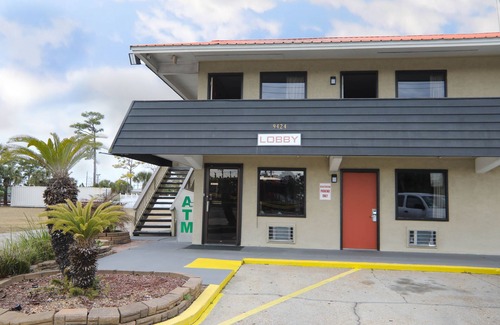 Panama City Beach Hotel | Executive Inn Panama City Beach, FL