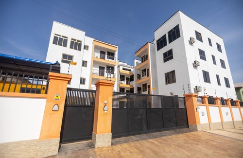 Accra Apartamento | Executive Large Room with Ensuite - just 25 mins drive from the Airport