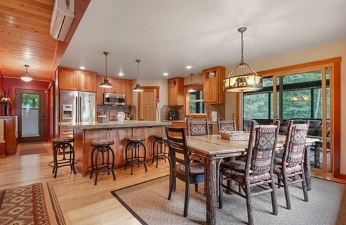 Stone Lake Cabina | Victory Heights Haven – Sandy Shoreline on LCO