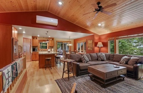 Stone Lake Cabina | Victory Heights Haven – Sandy Shoreline on LCO