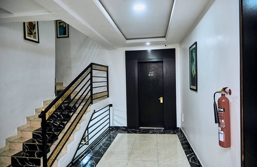 Ofin Casa | Executive Luxury Room - Sleeps 2 - Pool - Gym