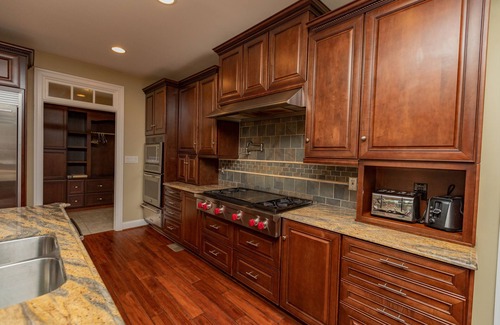 Bracey Casa | Lake Gaston Executive Mansion Luxury duerme 40