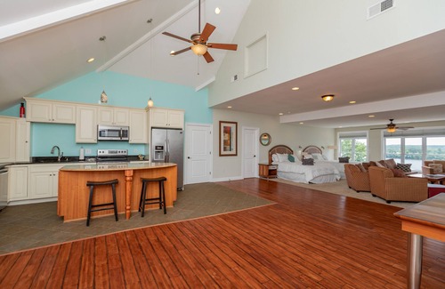 Bracey Casa | Lake Gaston Executive Mansion Luxury duerme 40