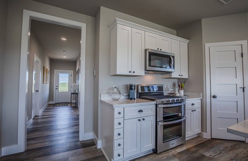 Waunakee Villa | Executive Modern Farmhouse 7 hab 4 baños en entorno rural WI cerca de Madison!