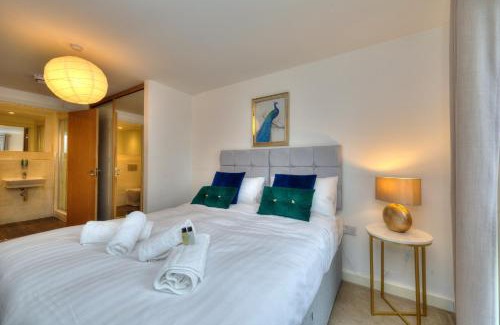 Milton Keynes Apartamento | Executive Oakgrove Apartment by PAY AS U STAY