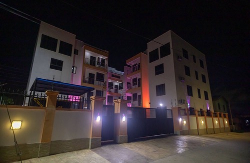 Accra Apartamento | Executive One Bedroom Furnished Apartment - 25 mins drive from the Airport