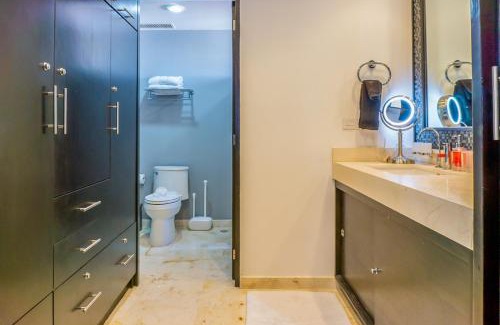Zazil-ha Casa | Executive Penthouse with unobstructed Views at The Elements by BRIC