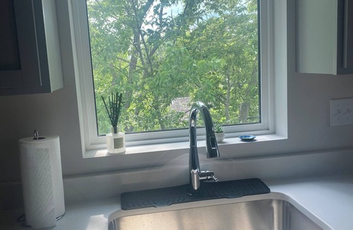 Atchison Apartamento | Executive Penthouse Apartment the perfect place to call home!