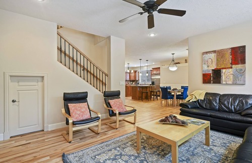 Eagle Casa | Executive residence in Eagle, Idaho! Perfect for family gatherings!