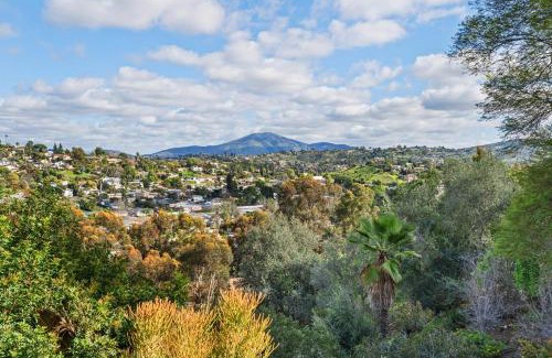 Mount Helix Casa | Executive Retreat - Renovated - Spacious - Views