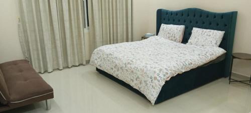 Al Khan Casa | Executive Room with Attached Private Bathroom in a shared apartment