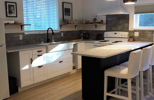 Lund Apartamento | Executive Spa Country Getaway near Powell River.