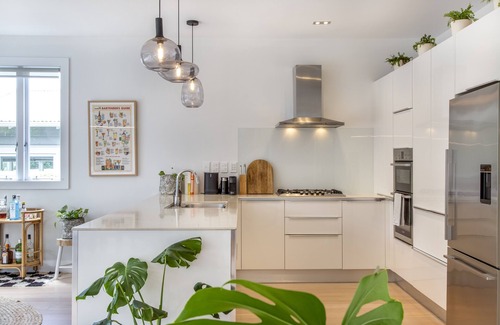 Westmere Casa | Executive State-Of-The-Art Home - Spa