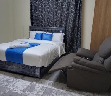 Eldoret Cama Y Desayuno | Executive Studio Serenity in Eldoret