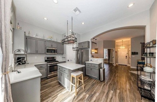 Highland Reserve Casa | Executive-Style Farmhouse Retreat – Furnished & Perfectly Located in Roseville