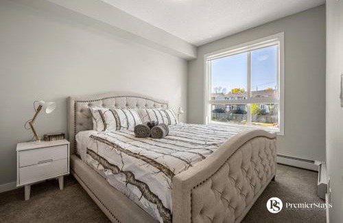 Inglewood Apartamento | Executive Suite in Inglewood with 2 Bedroom Parking AC and King Bedroom