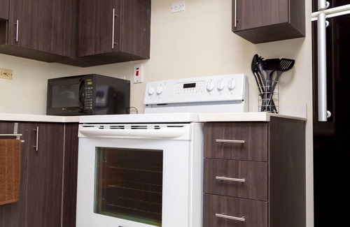 New Kingston Apartamento | Executive Suites at The Bromptons