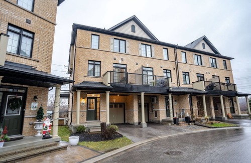 Ajax Casa | Executive Townhomes with Awesome Features