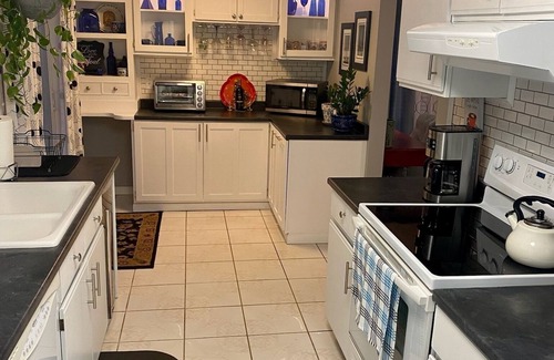 Malta Casa | Executive Townhouse located close to Saratoga Lake, Available Sept 1-Dec 31.