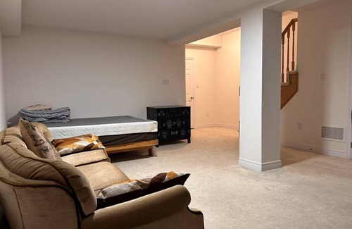 West Oak Trails Casa | Executive townhouse next to popular provincial park, 10 minutes walk