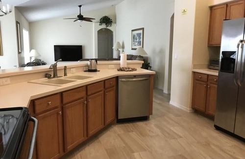 Orange Tree Casa | Executive Villa with south facing private pool & spa <10 miles to Disney/Golf