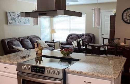 Shearer Hills - Ridgeview Casa | exelente casa completa a 5 min del aeropuerto y north star mall