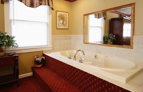 Southern Coast Hotel | Exit 5 Motel & Cottages